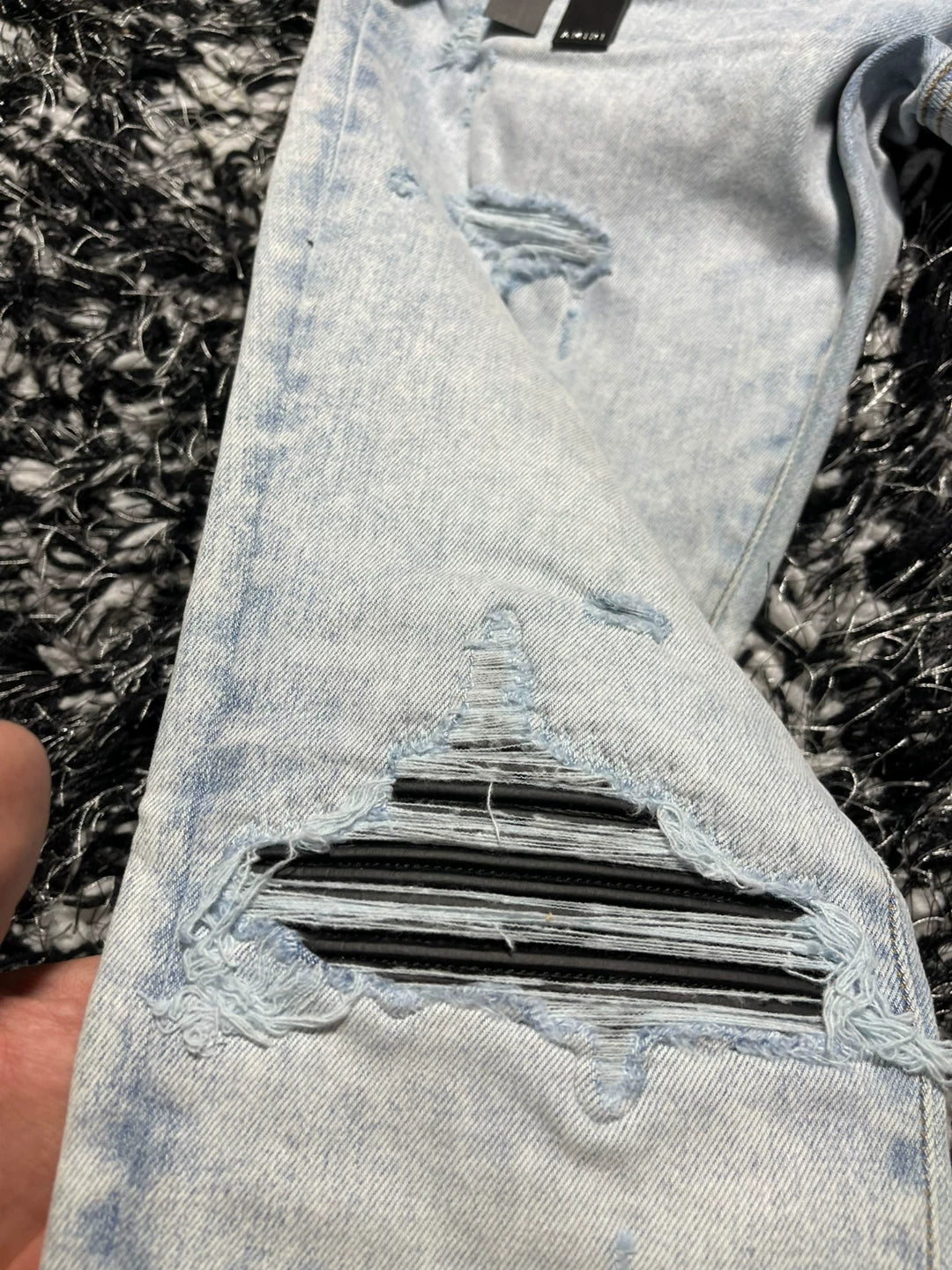 amiri mx1 distressed skinny jeans