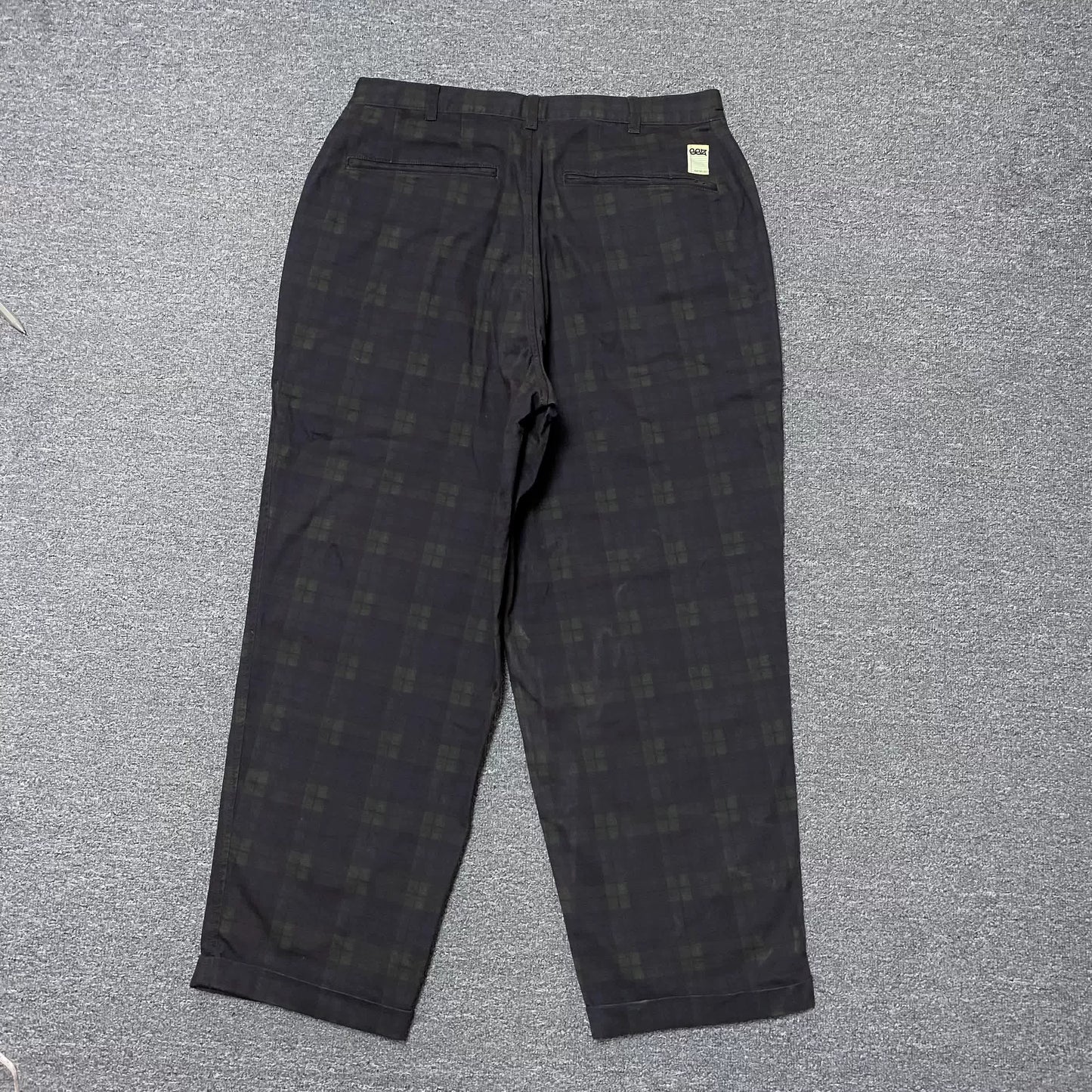BEAMS SSZ Plaid Loose-Fit Pants