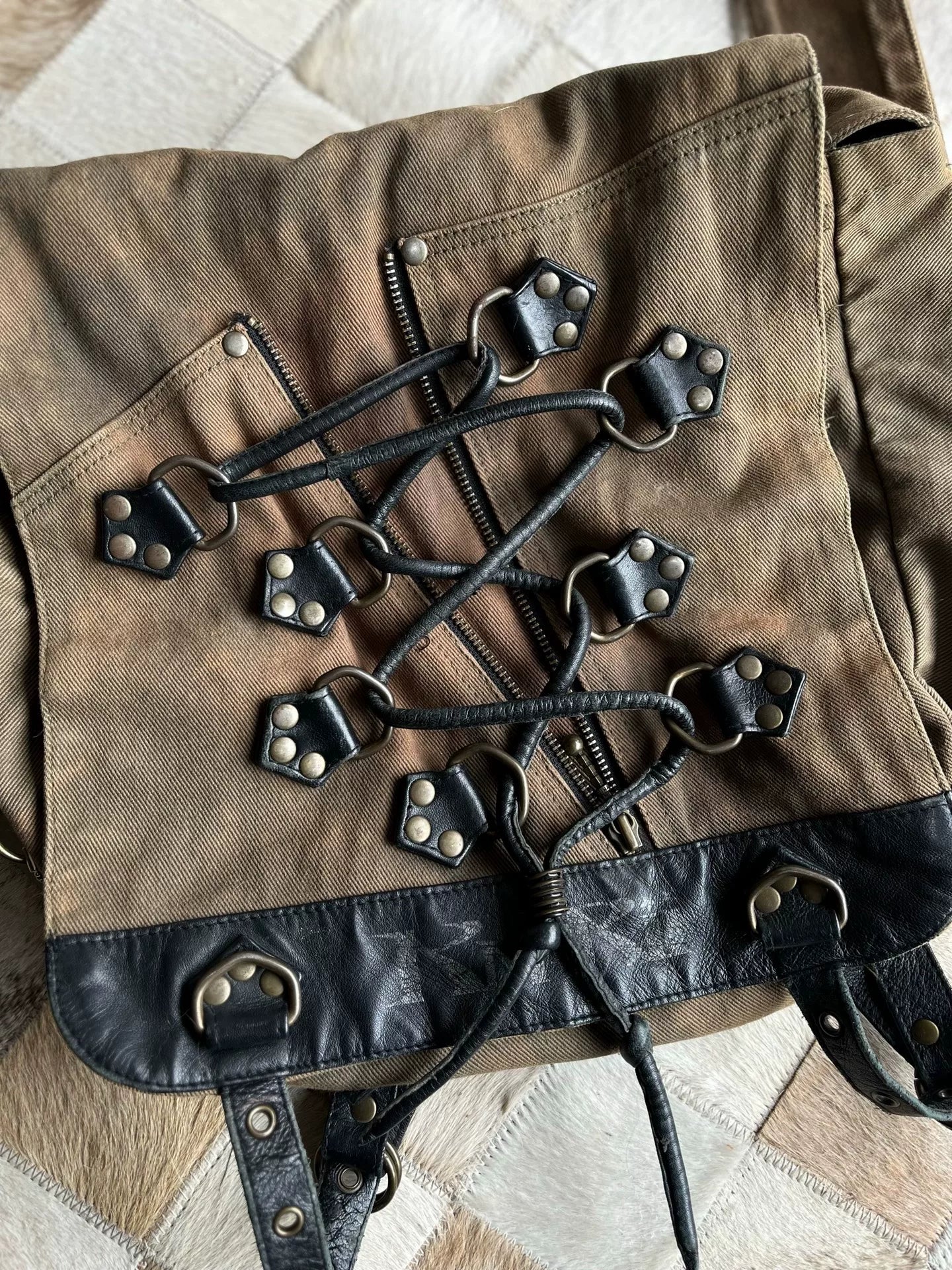 kmrii super heavy-duty crossbody bag