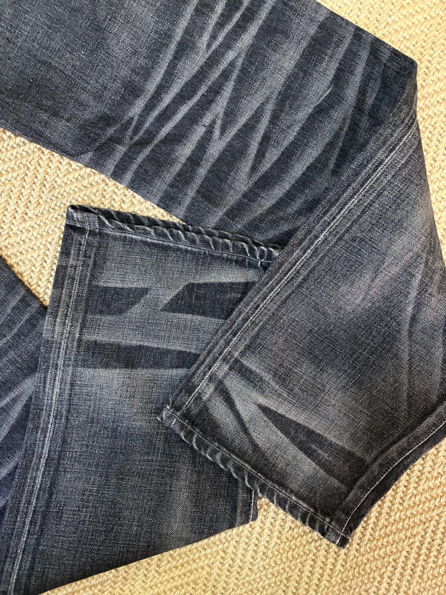 Neighborhood 07EX Distressed Wash Narrow Jeans