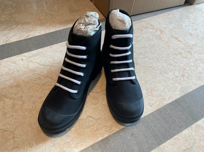 Givenchy Men’s High-Top Sneakers Size 42.5