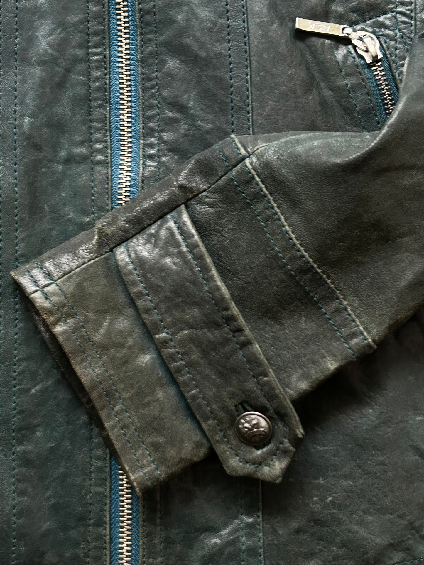 detachable fur collar distressed leather jacket