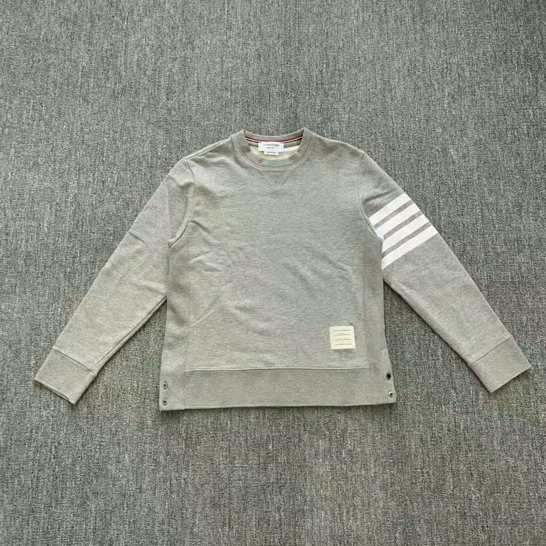 throm browne gray four-stripe sweatshirt size 4