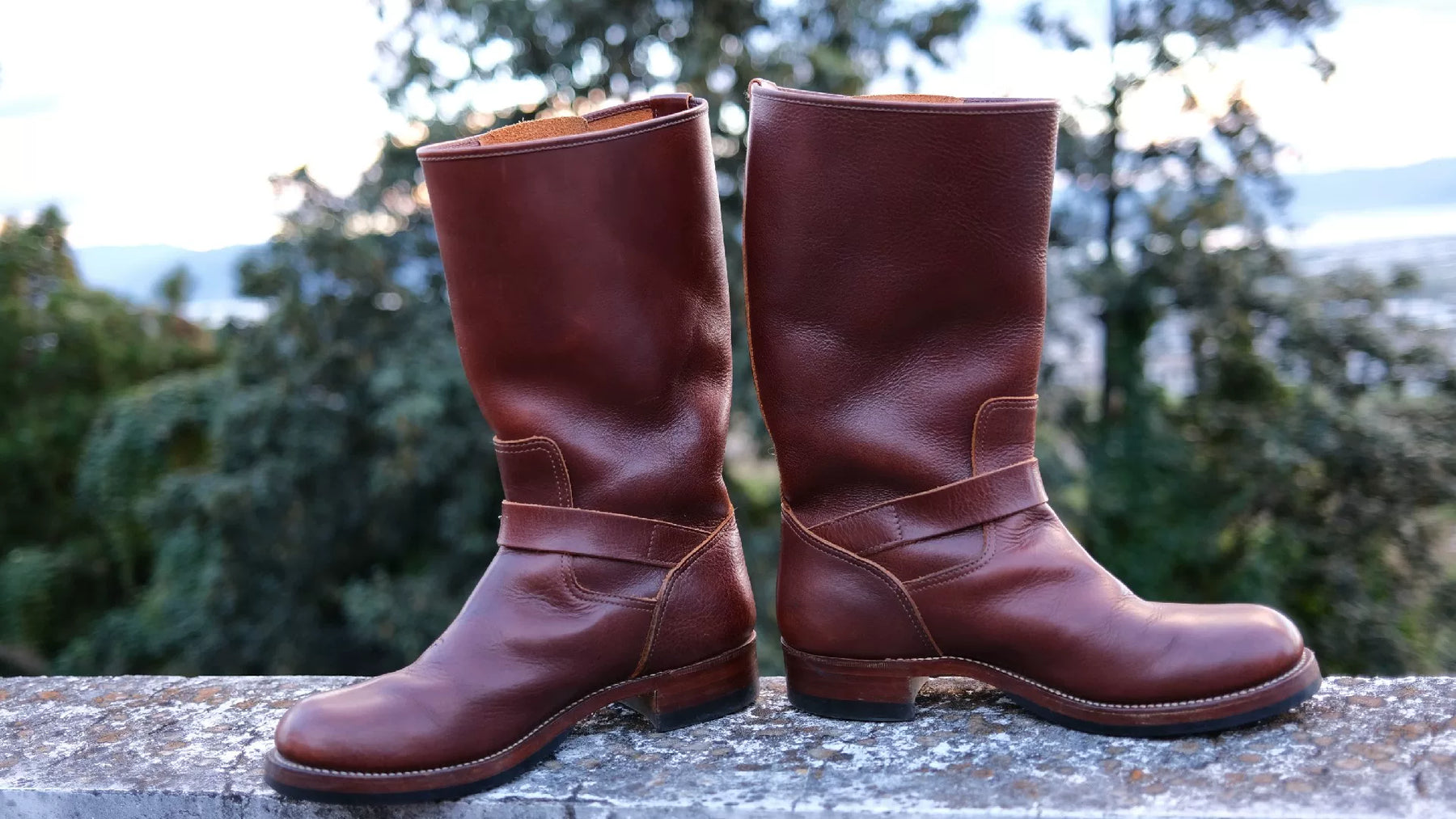 AT LAST&co Timeworn Engineer Boots