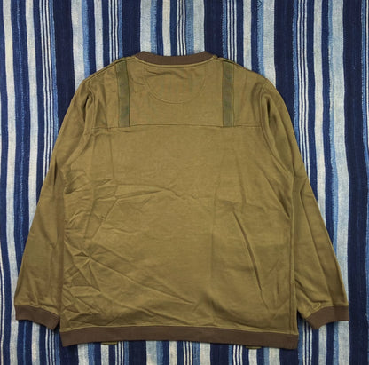 white mountaineering hunting pocket sweatshirt