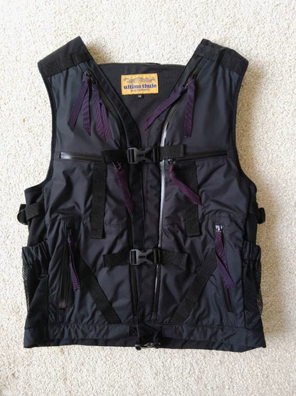 Multifunctional Outdoor Vest for Adventurers