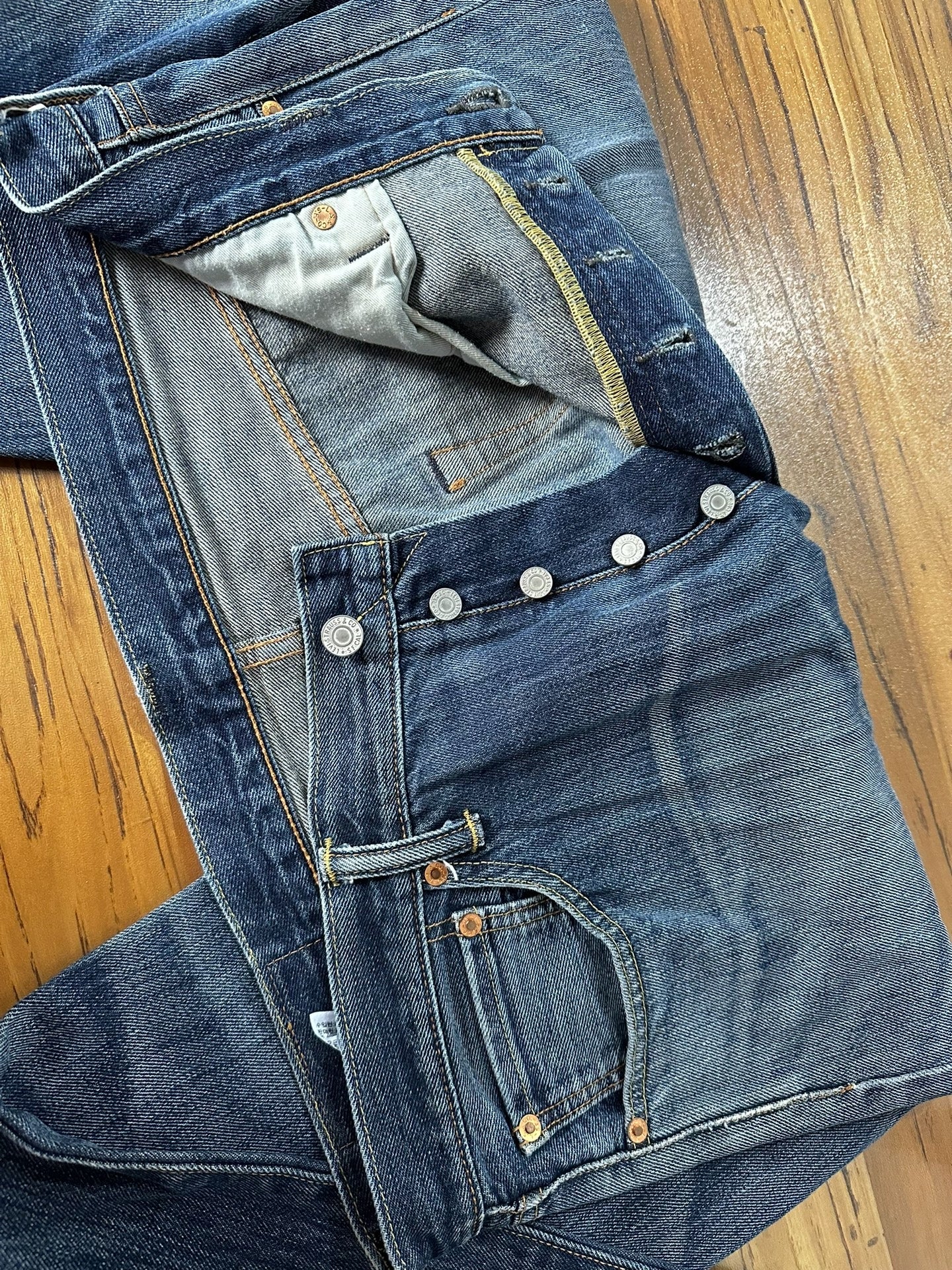 Levi's 501 Distressed Washed Jeans