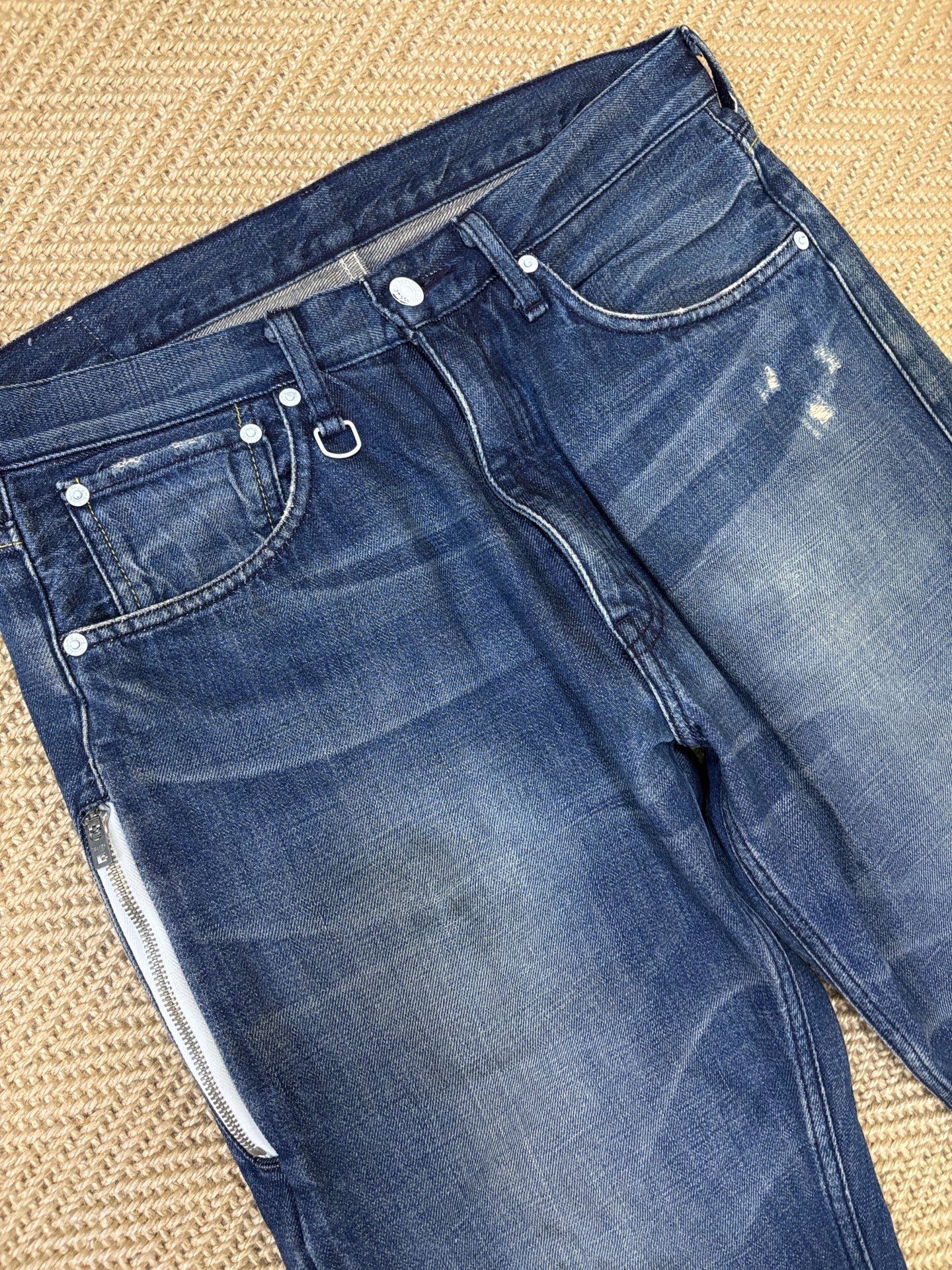 Levi's Fenom White Button Washed Jeans