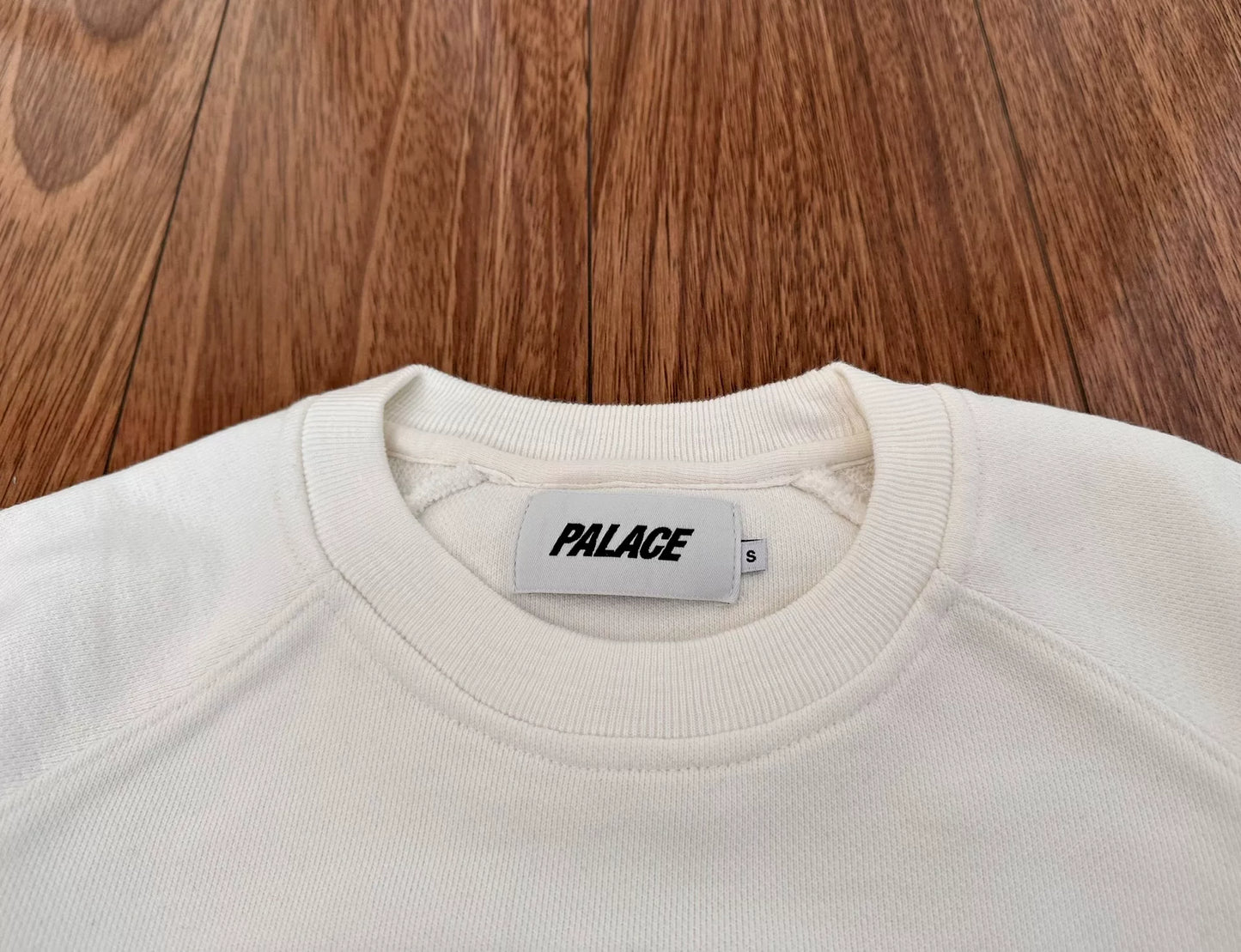 palace logo-print crewneck sweatshirt in white