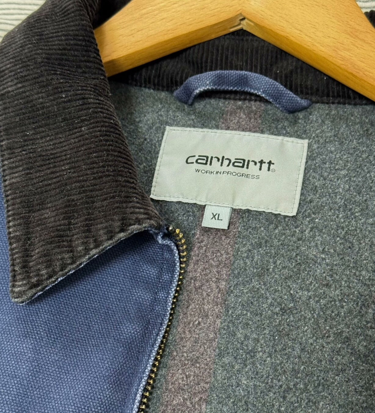 Carhartt WIP Detroit Jacket in Navy