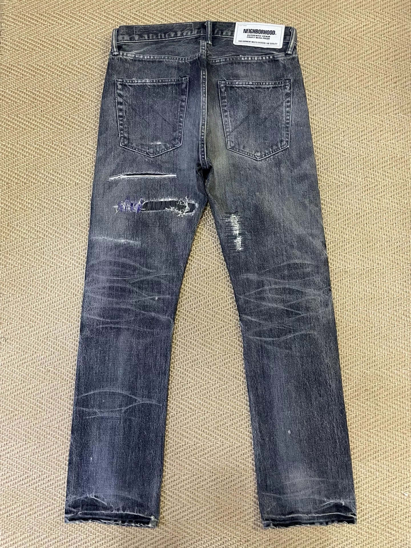 NEIGHBORHOOD 19AW Distressed Jeans