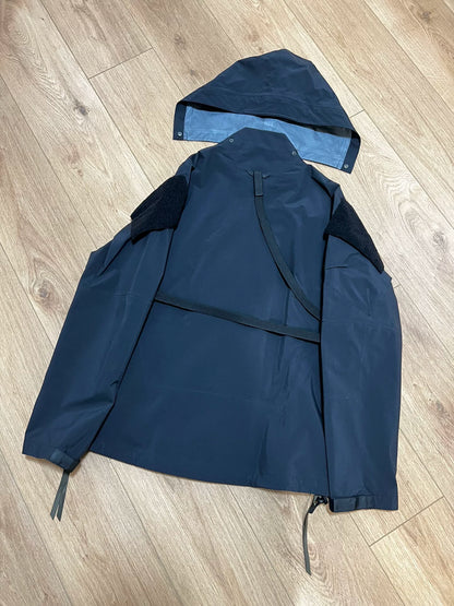 acronym j16-gt lightweight jacket with hood