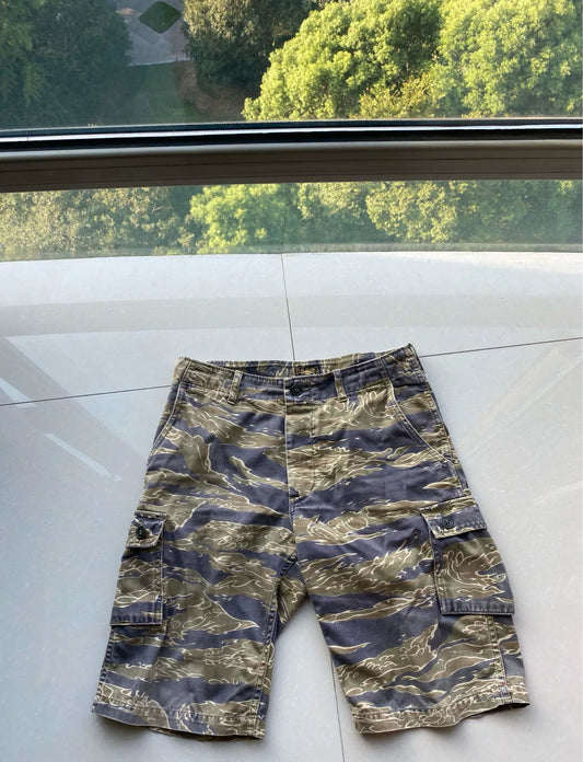 tiger camouflage shorts in army green
