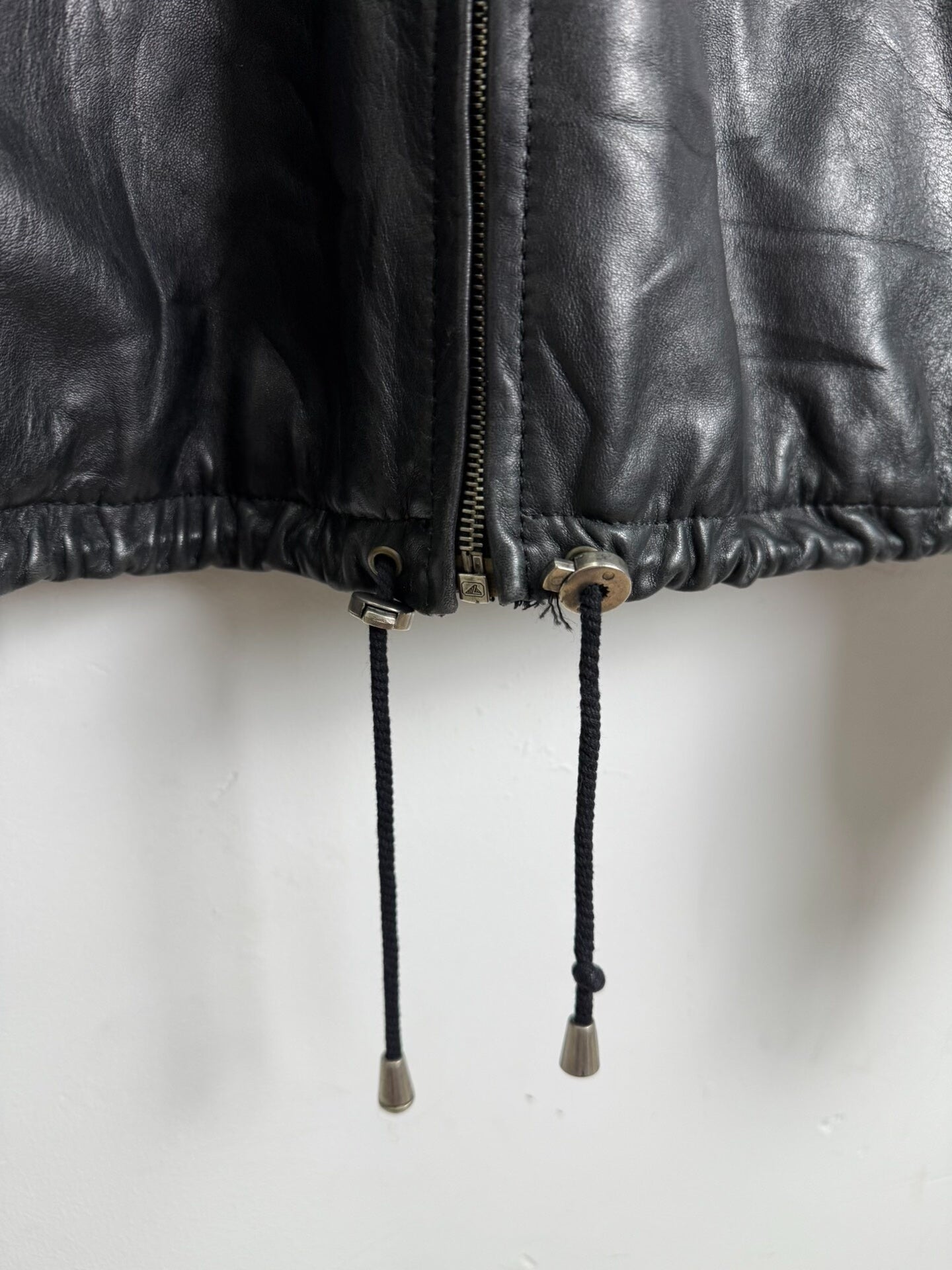 black leather zip-up short jacket