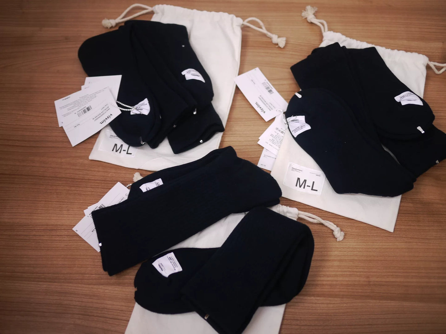 visvim achilles socks in navy and white