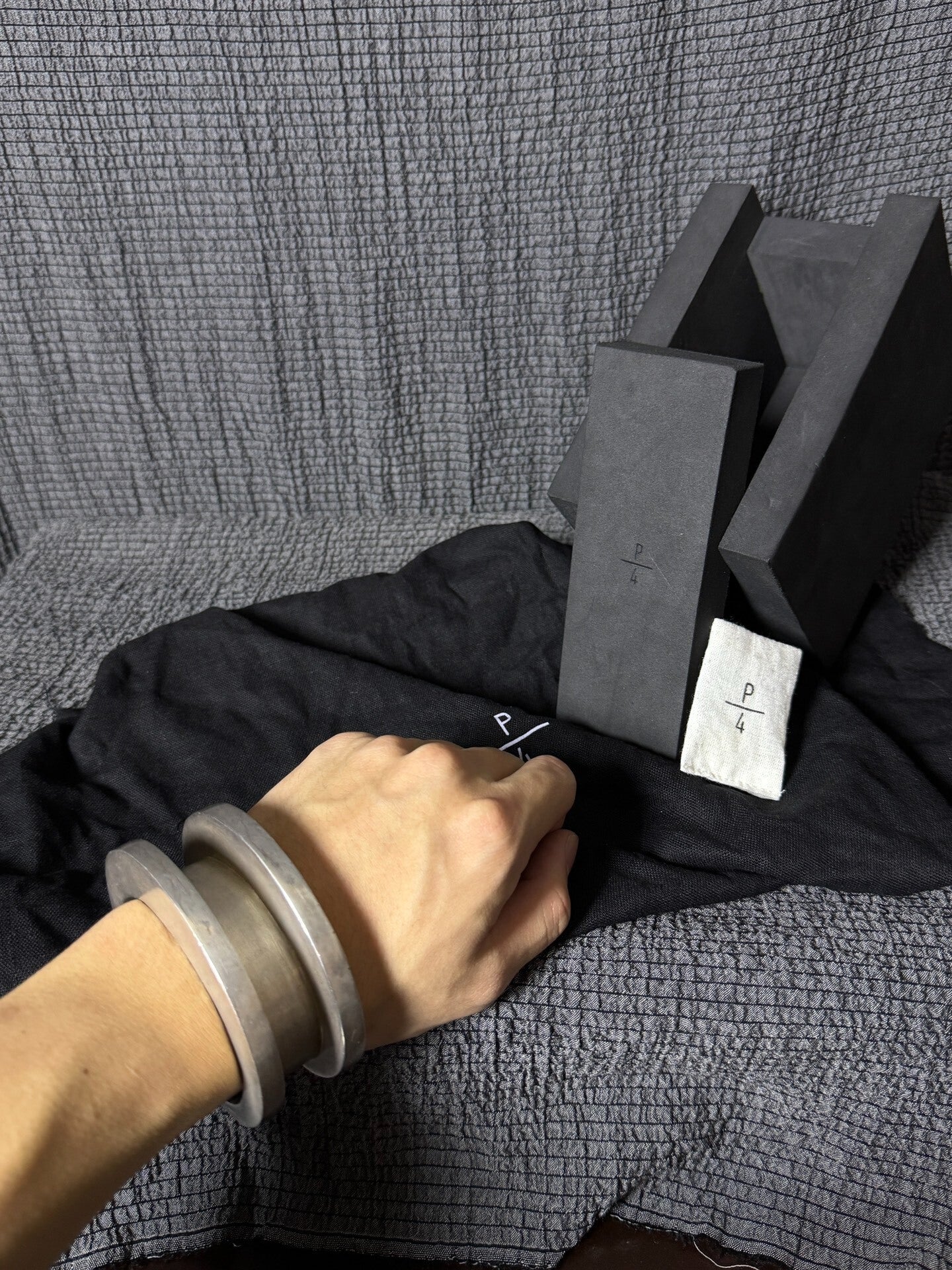 acid silver deep groove bracelet