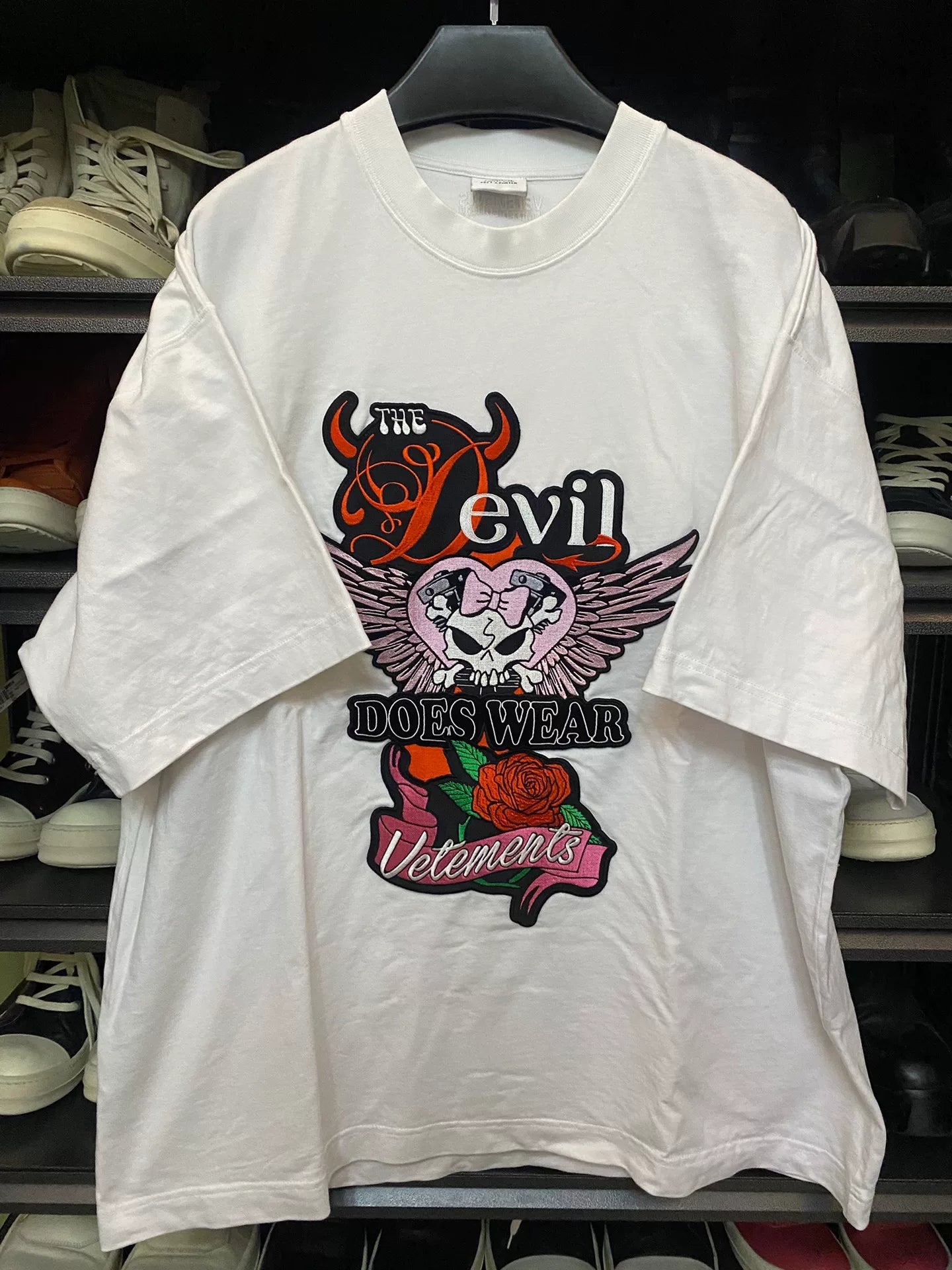 vetements embroidered short sleeve t-shirt