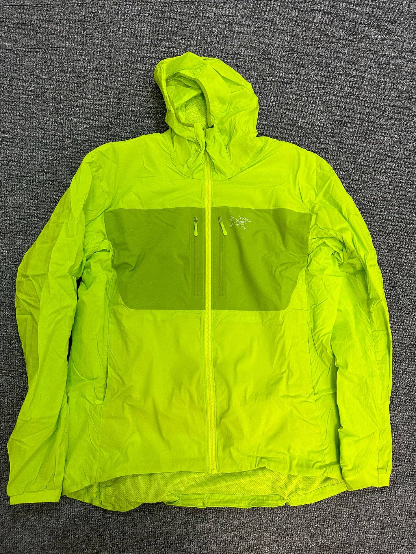 arcteryx proton lt lightweight hooded jacket