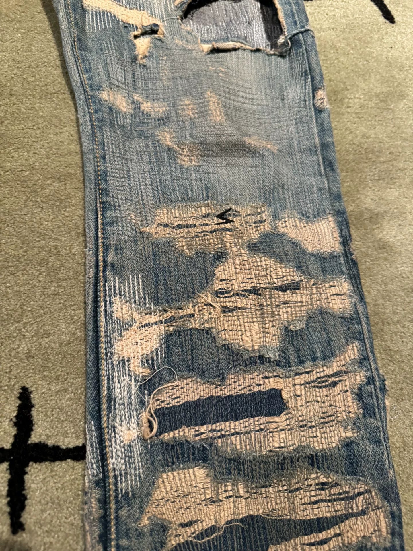 distressed blue denim jeans size 3