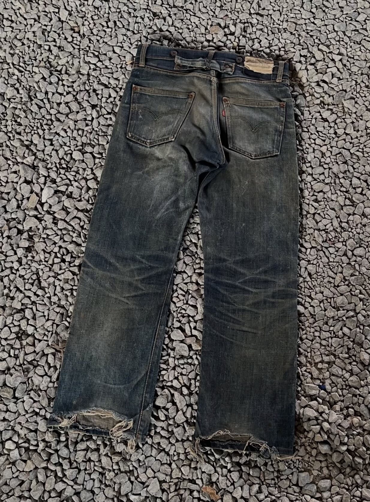 Vintage 1990s-2000s Levi's 201 Jeans