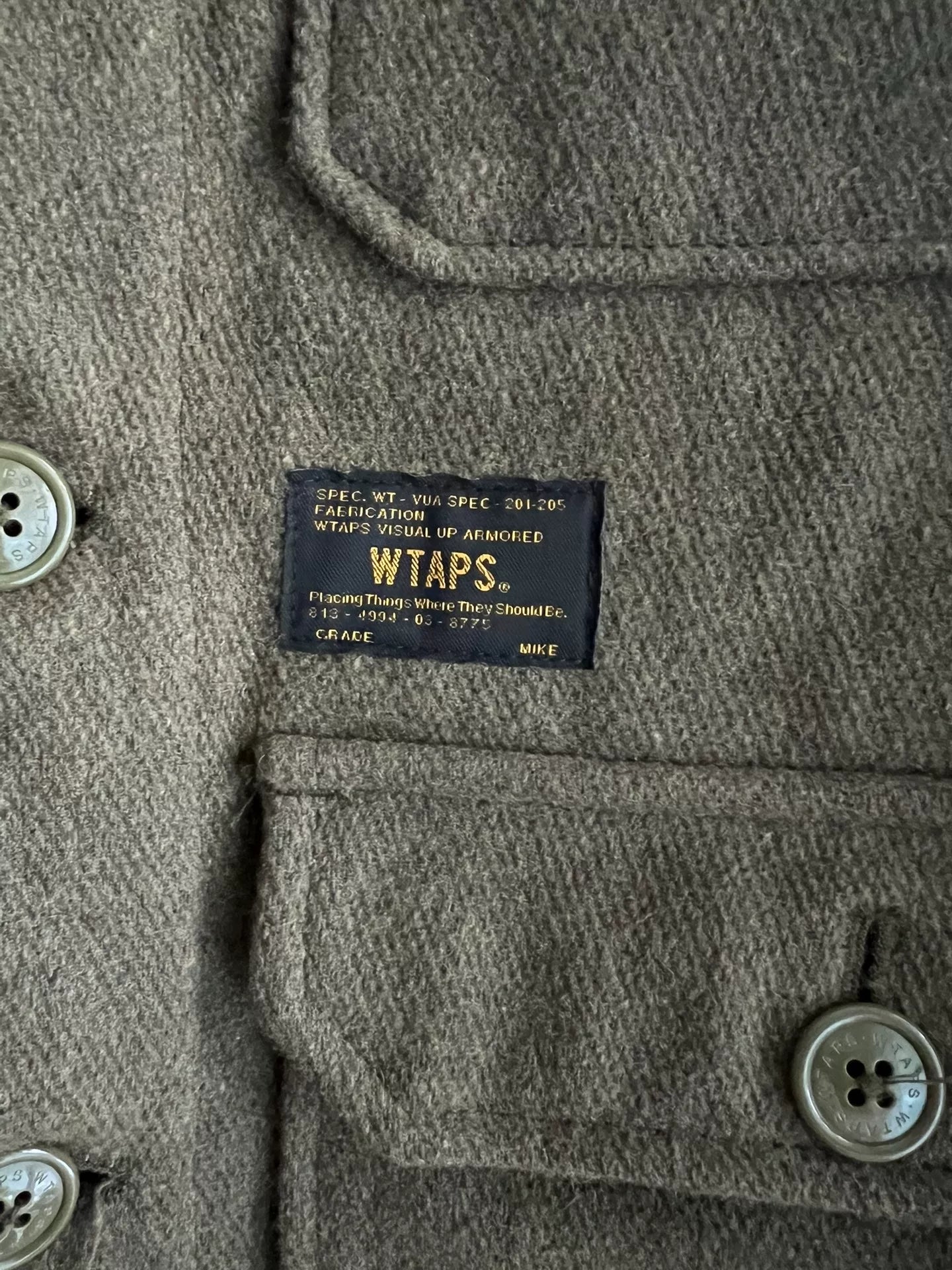 cozy wool jacket with four pockets