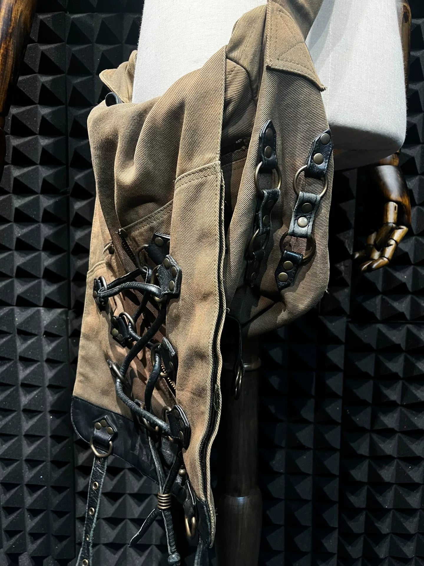 kmrii super heavy-duty crossbody bag