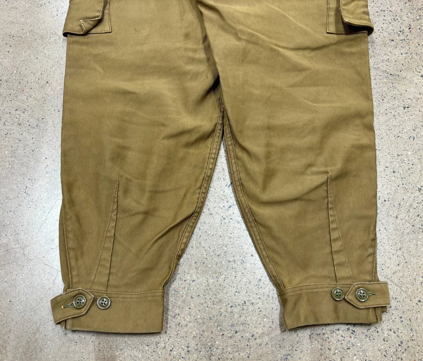 ground crew trousers in classic khaki color