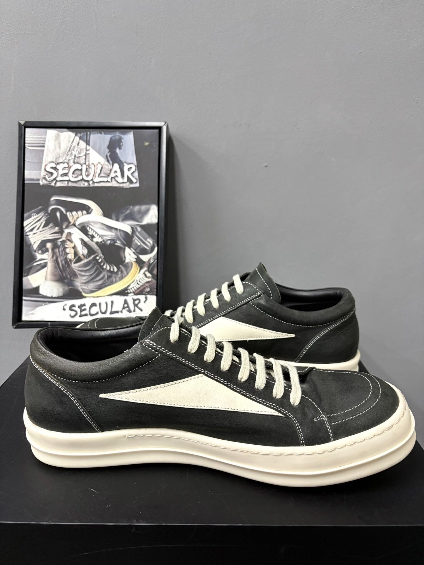 Rick Owens 45 Low-Top Leather Sneakers