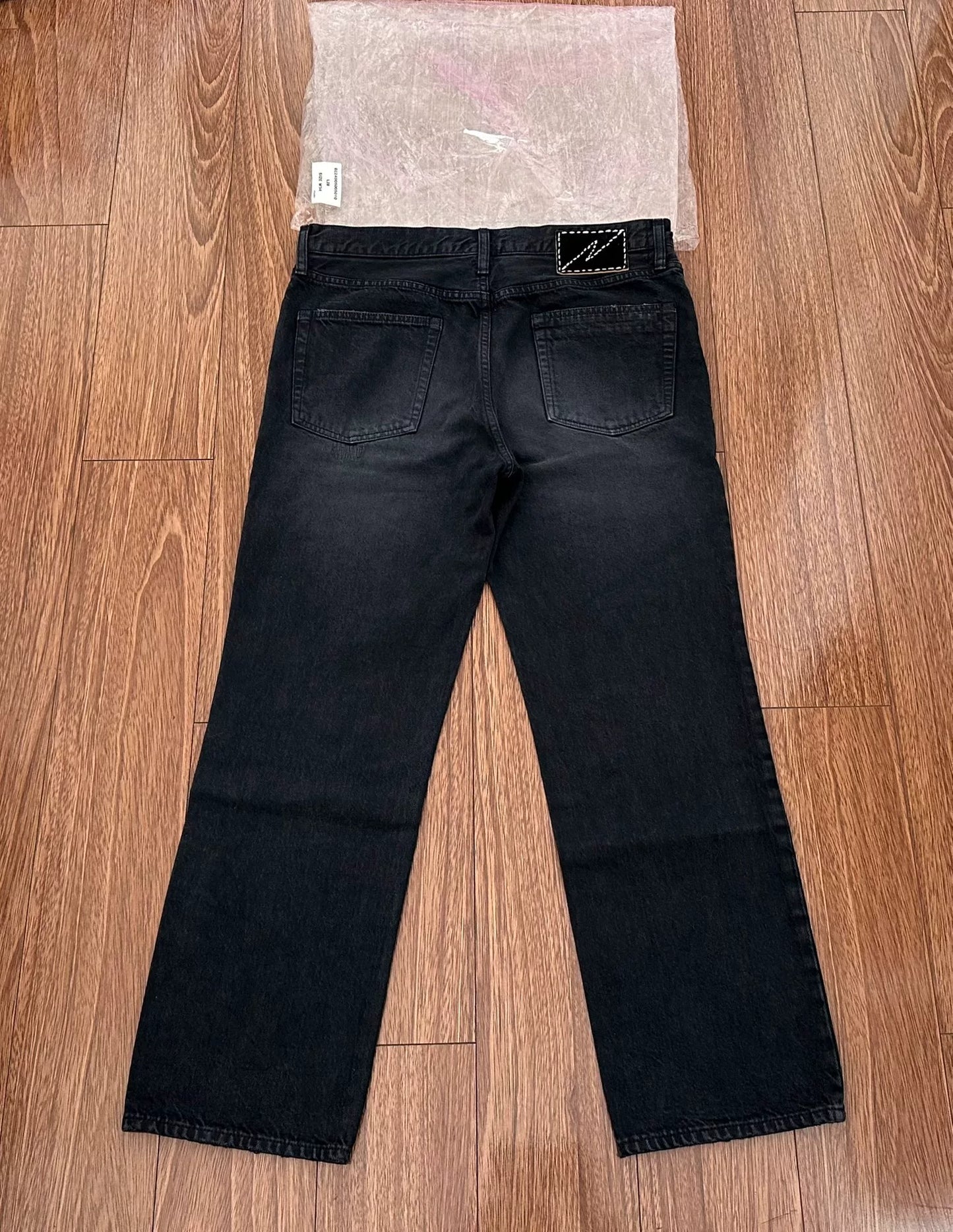 visvim cmky blk damaged jeans