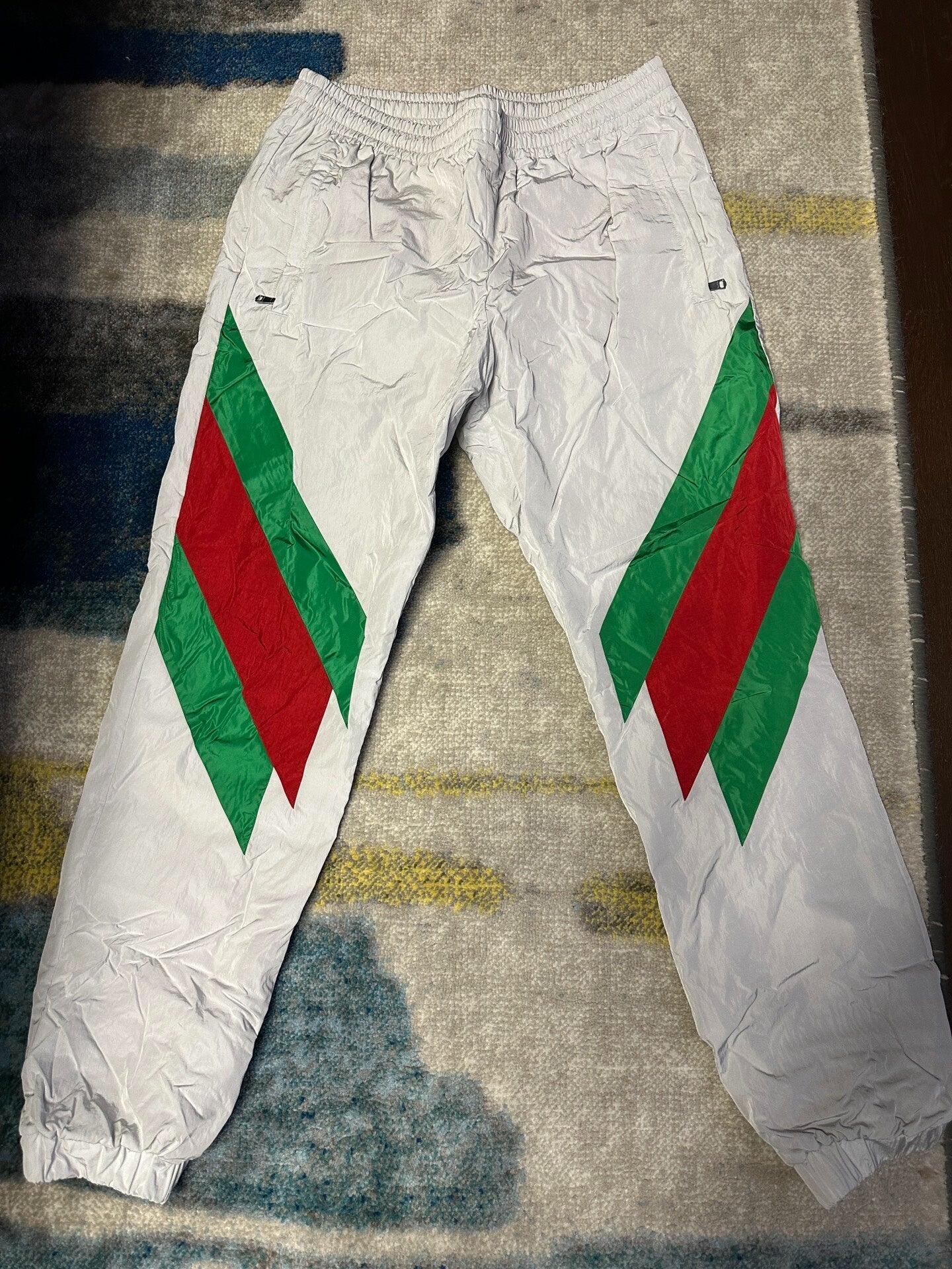 gucci sporty pants with green and red stripes