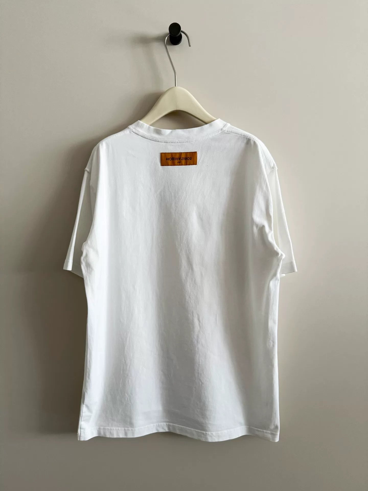 louis vuitton embossed logo short sleeve t-shirt