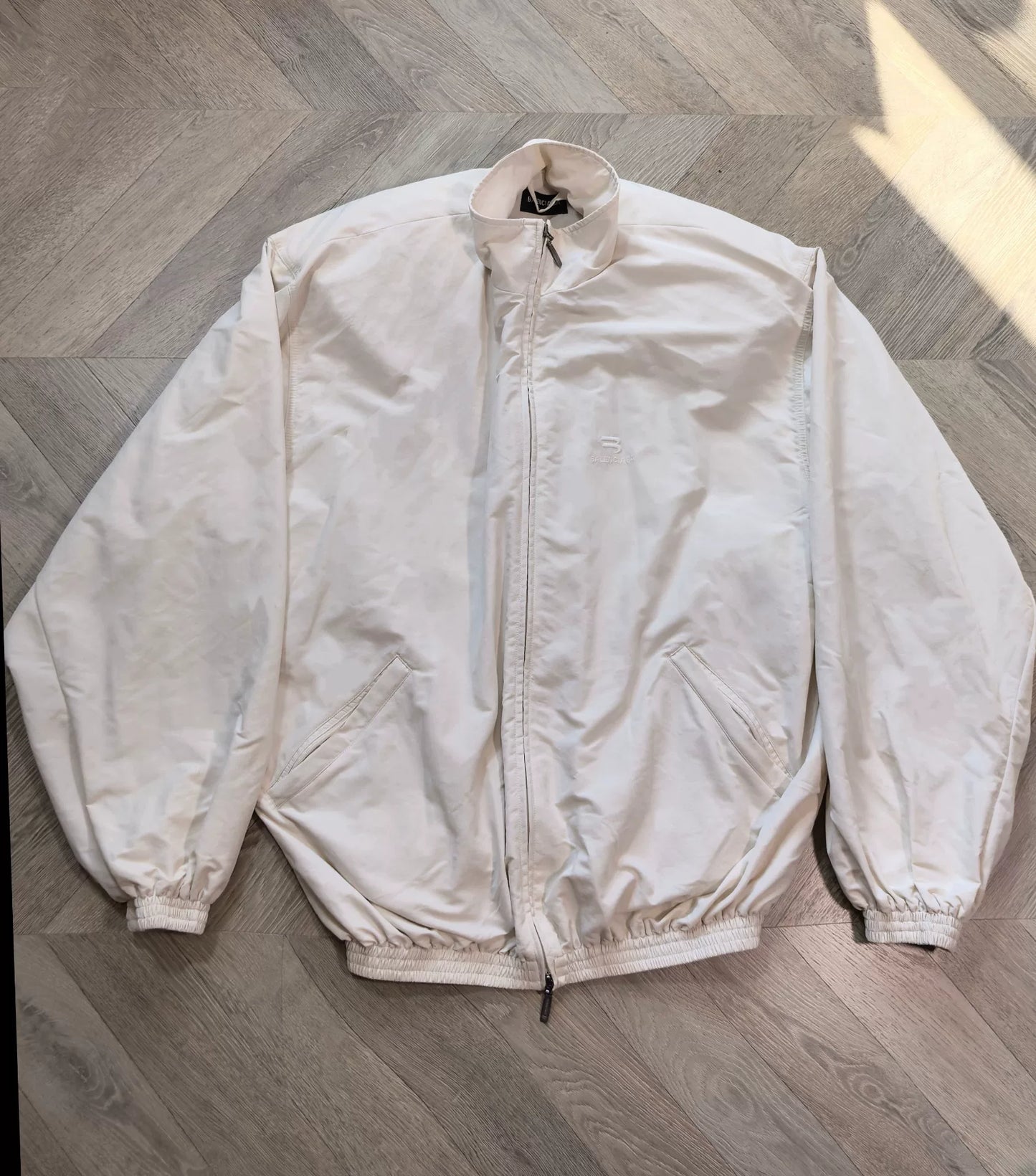 balenciaga sportyb shoulder padded jacket