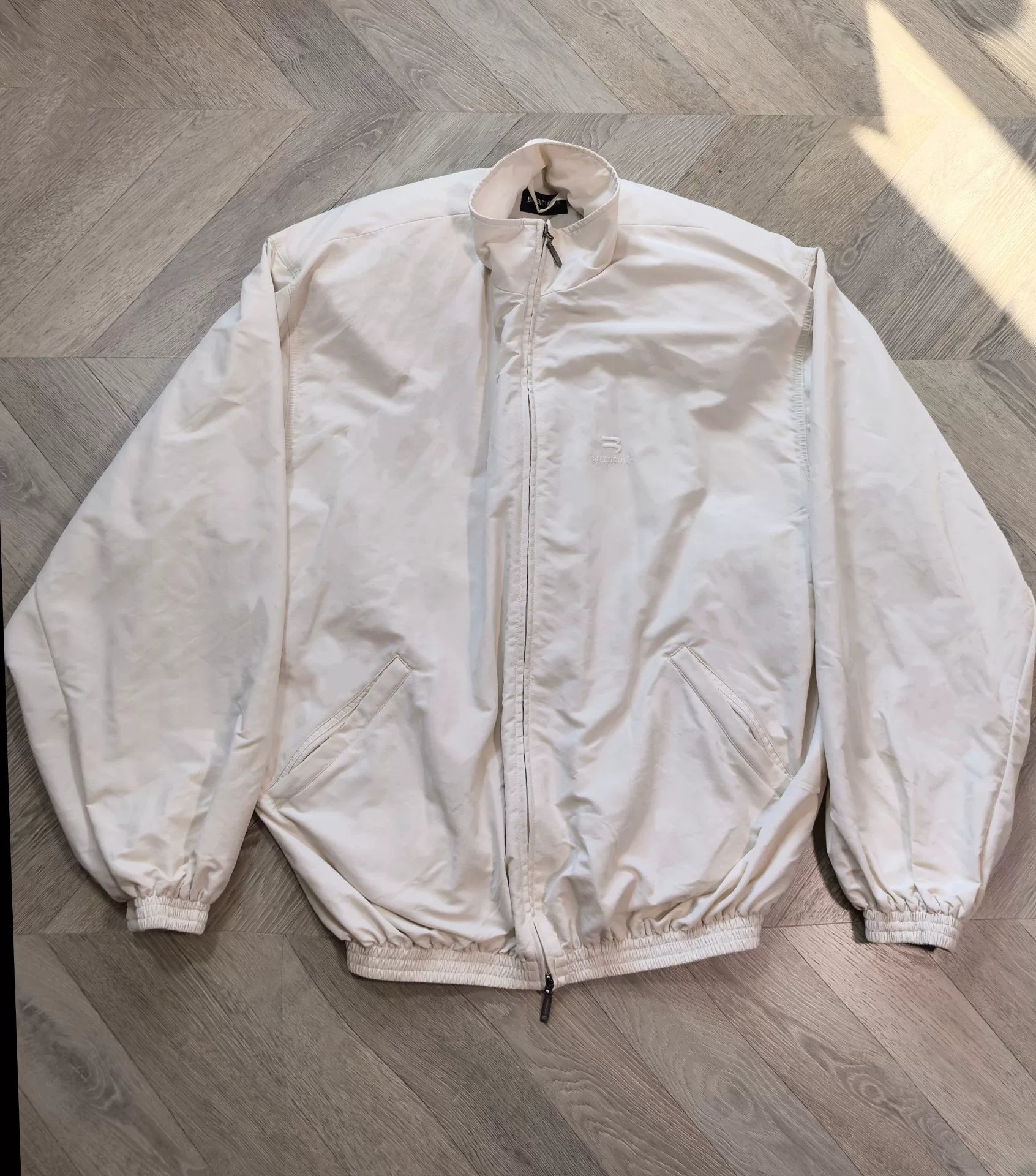 balenciaga sportyb shoulder padded jacket