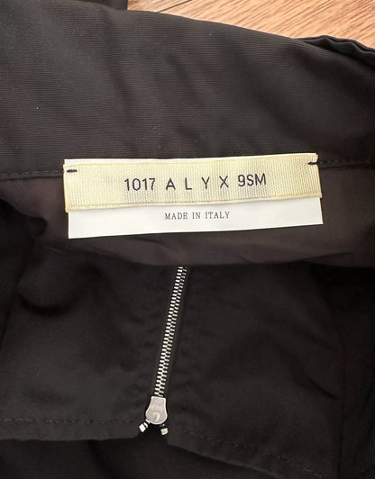 black short zip collar jacket