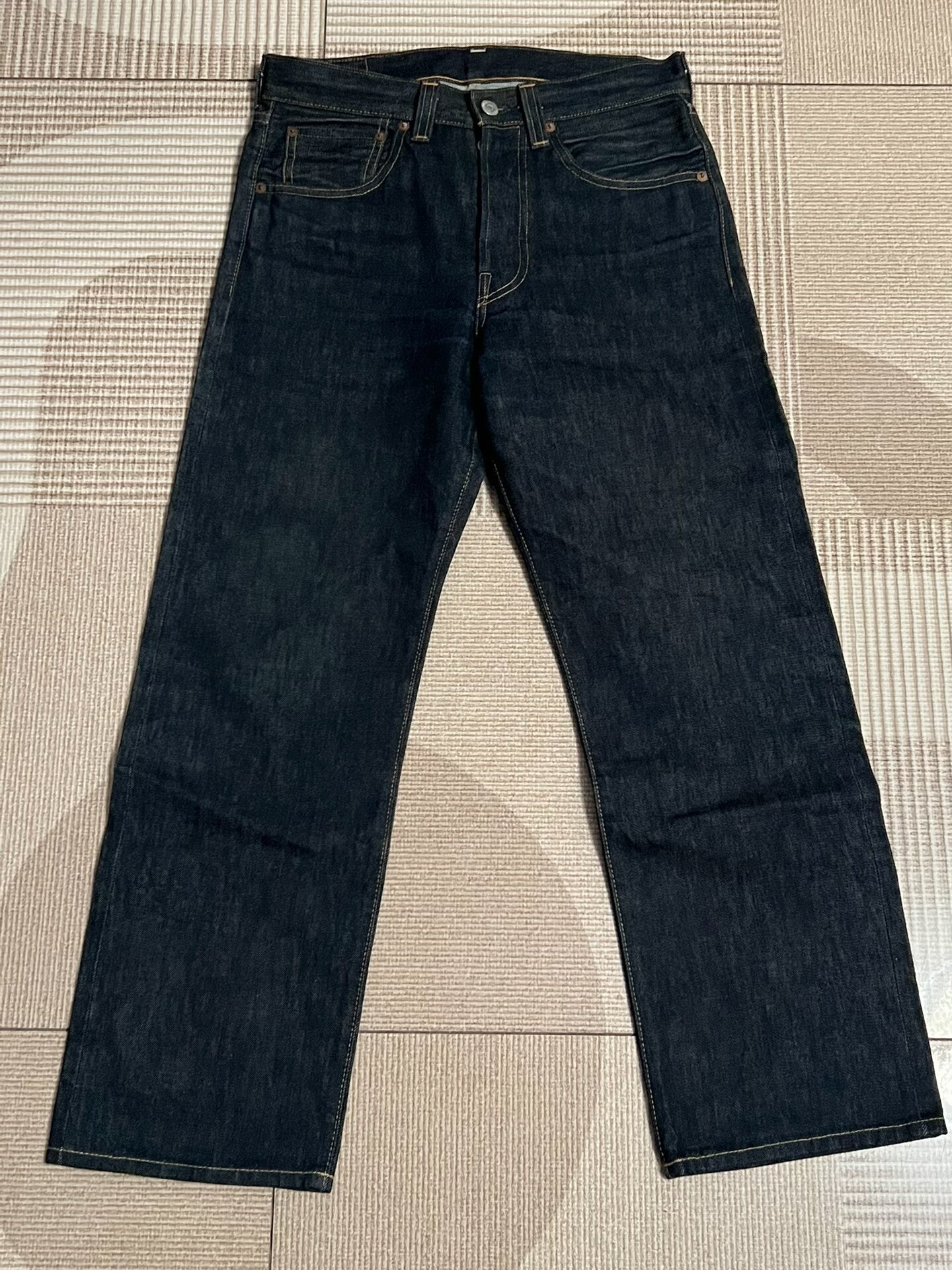 levi's vintage dark blue jeans