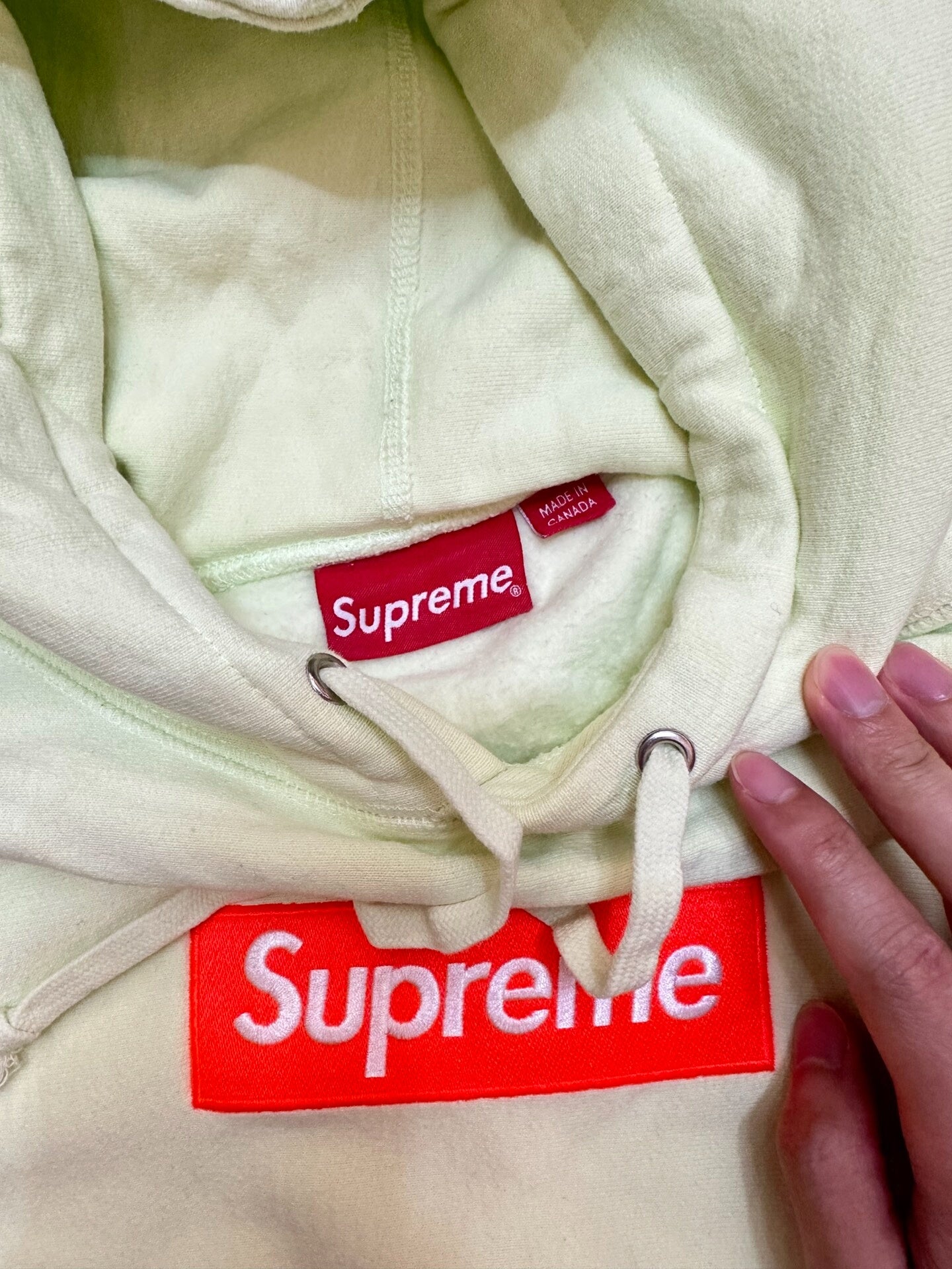 supreme box logo hoodie size M cream color