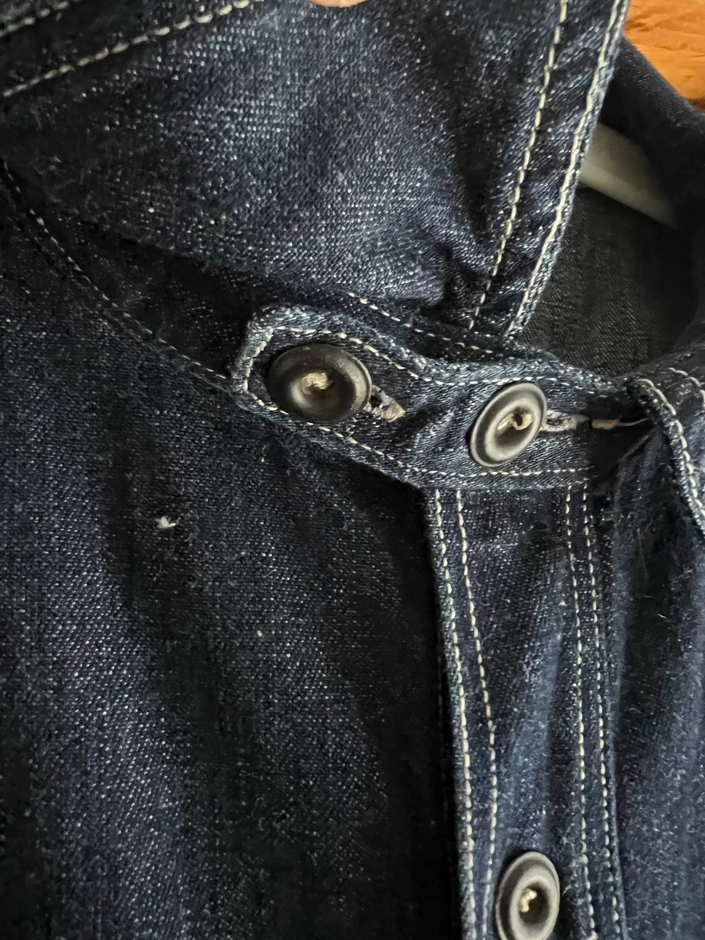 limited edition iron-buttoned denim shirt