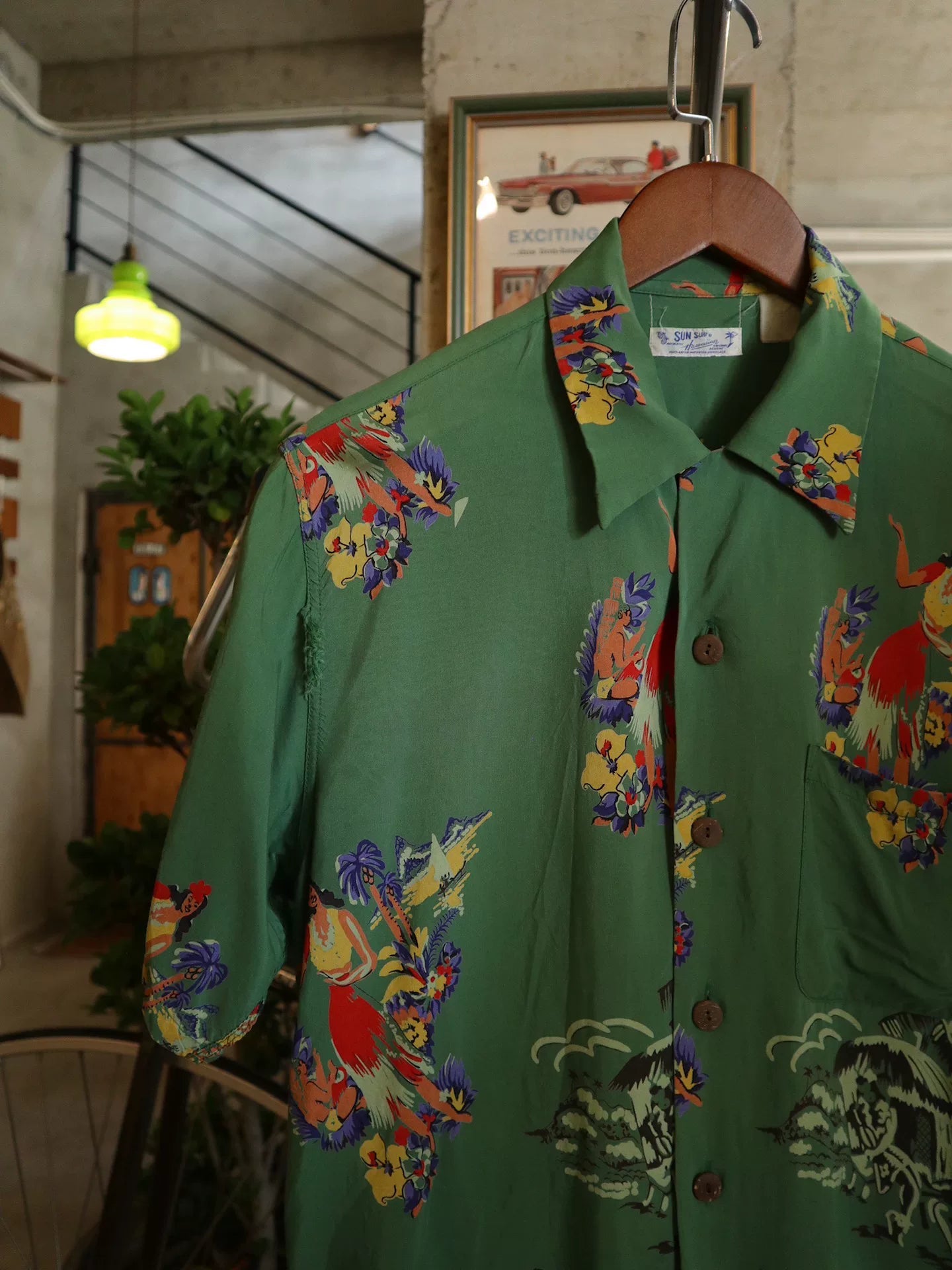 Sunsurf 1990s Hula Girl Aloha Shirt