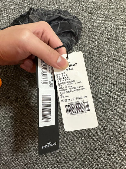 stone island 3m striped cap in black