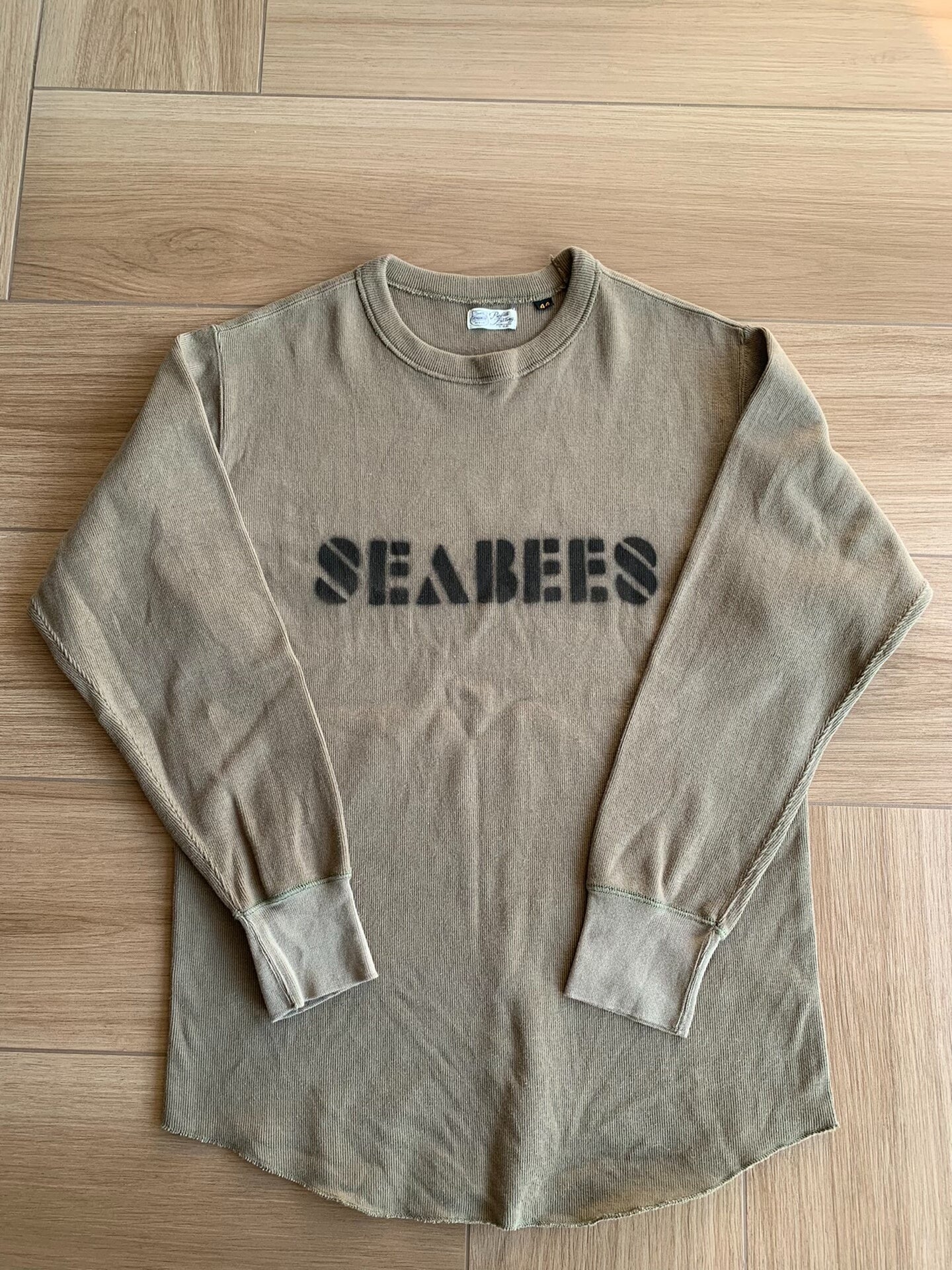 vintage long sleeve tee with sea bees design