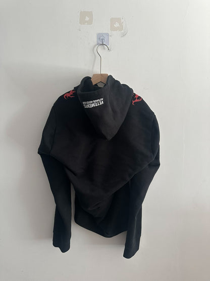 vetements mislaid skull hoodie