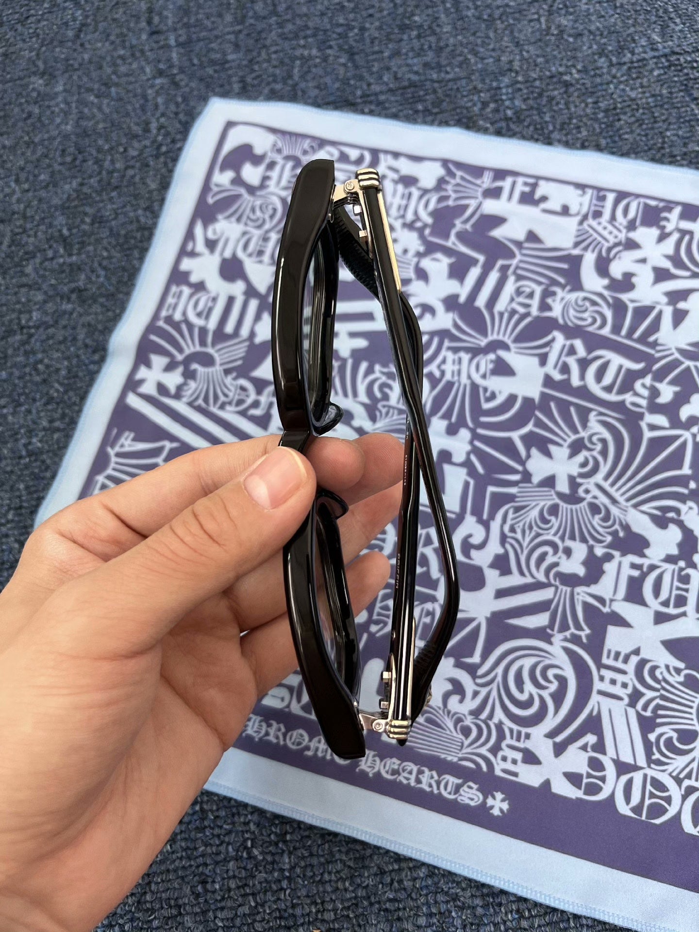 Chrome Hearts DRIPPIN Cross Silver Black Frames
