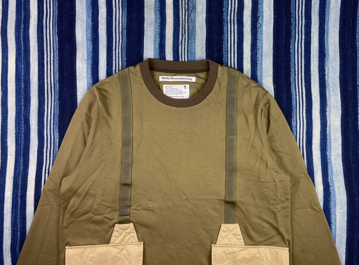 white mountaineering hunting pocket sweatshirt