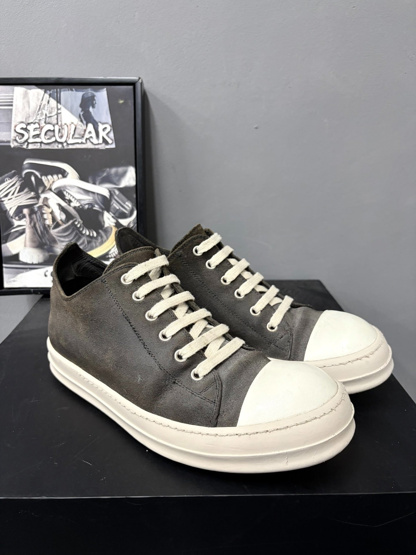 Rick Owens Low-Top Gray Leather Sneakers
