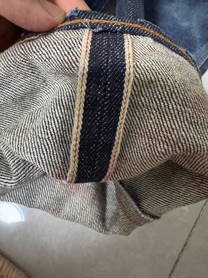 Noir Denim Jeans with Distressing