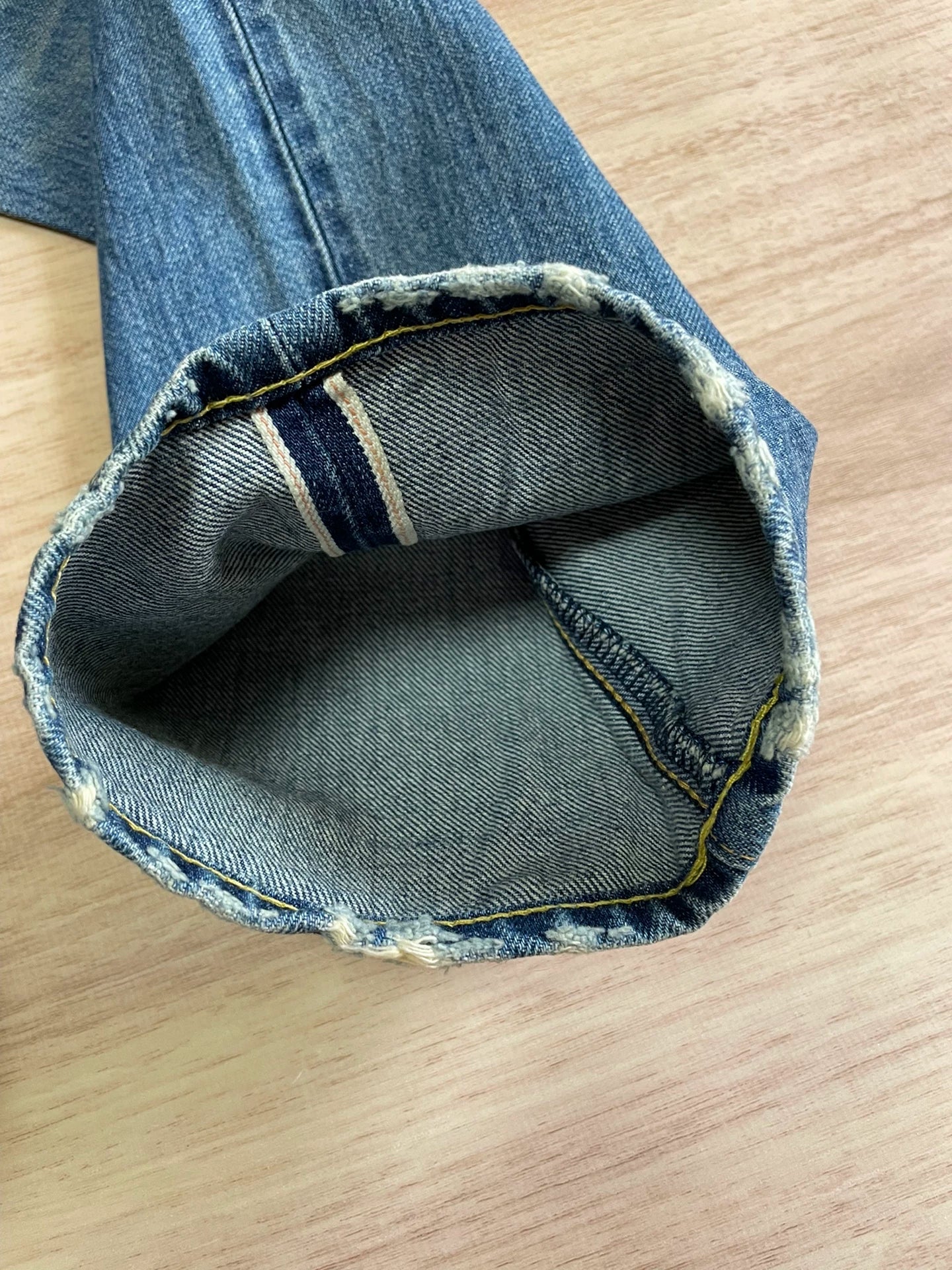 denim by vanquish distressed wash jeans