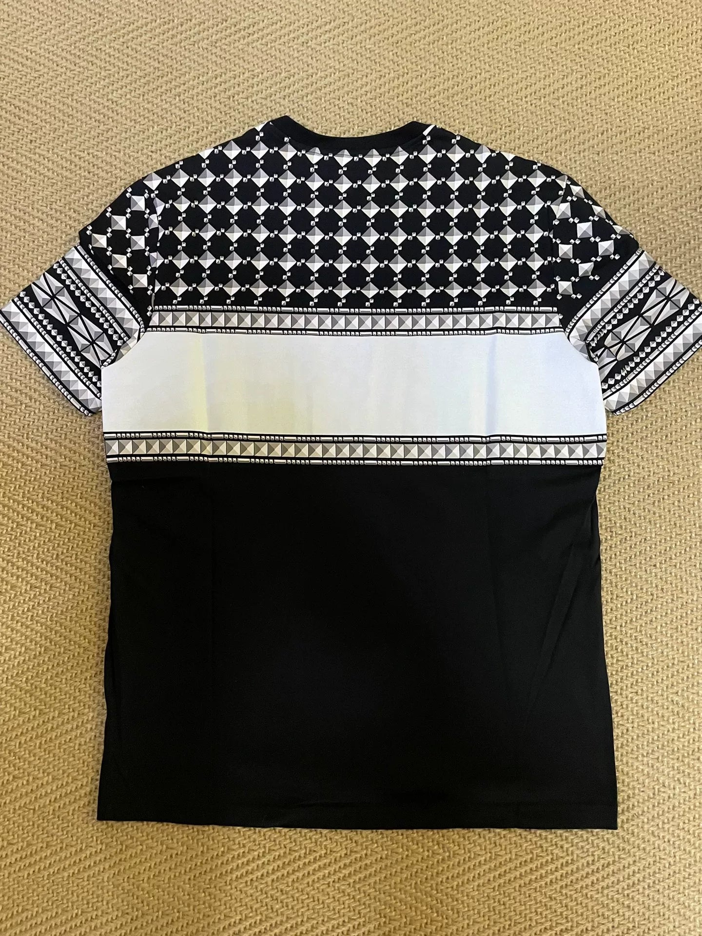 Givenchy Short Sleeve T-Shirt Size L
