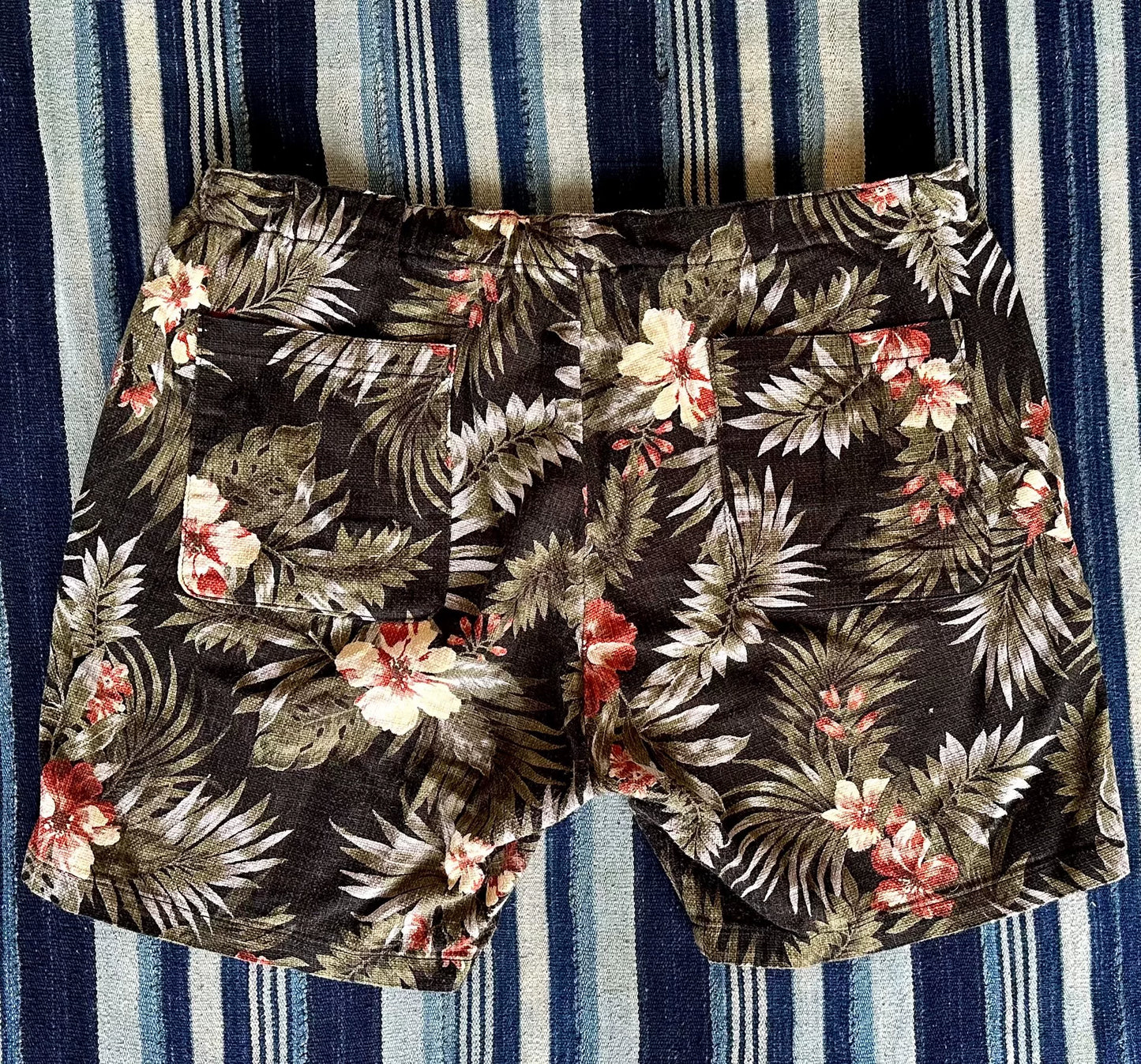 neighborhood aloha floral summer shorts