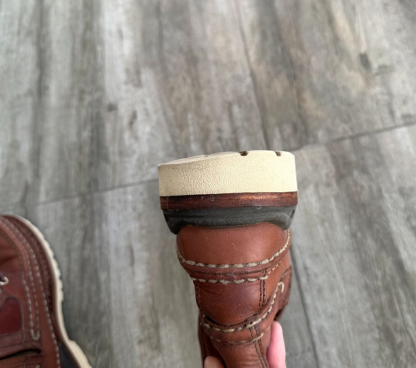 visvim grizzly high-top boots in red