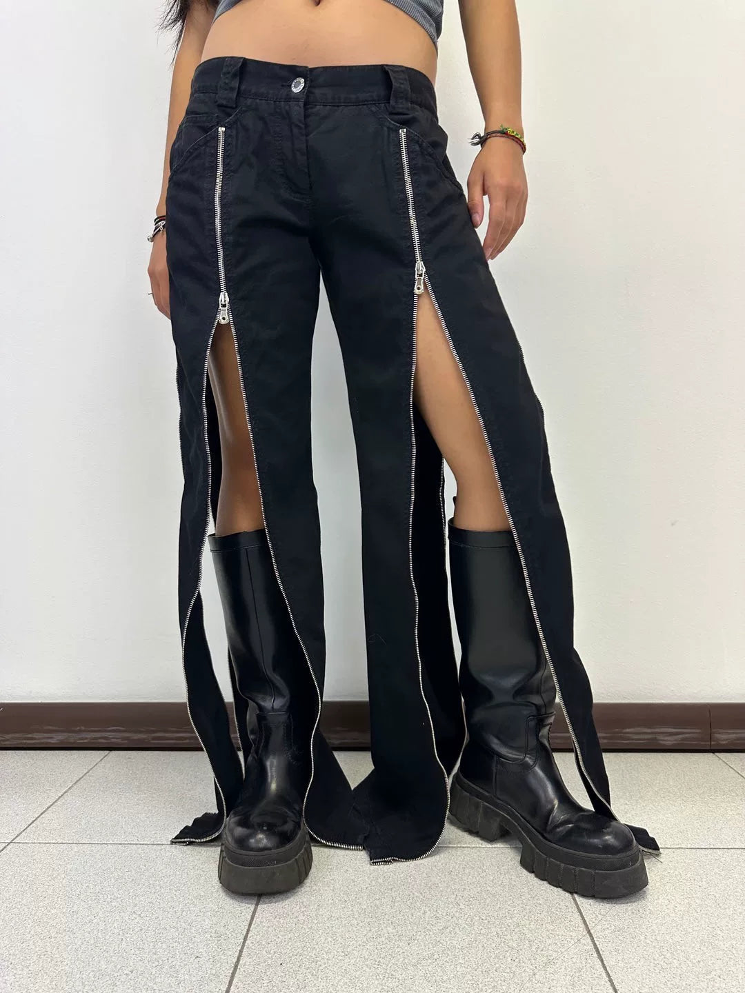 stylish black zipper pants by Dolce & Gabbana